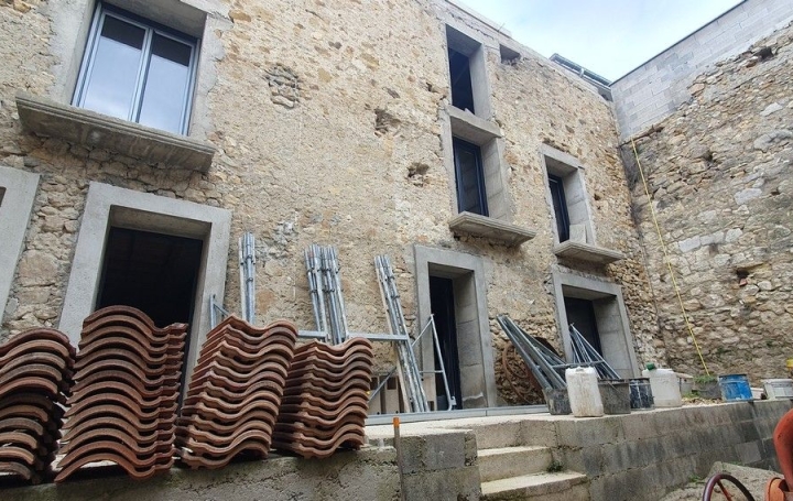 Maison de ville   MAGALAS  129 m2 158 000 € 